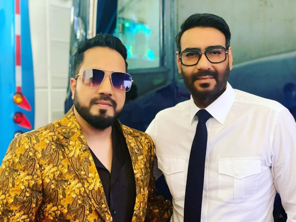 Mika Singh Age Girlfriend Wife Family Biography More 6
